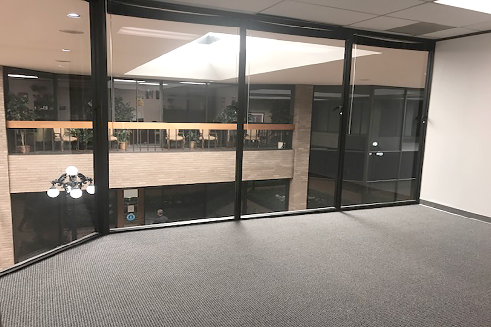 340-350 N Sam Houston Pkwy E - 127xB205-sm