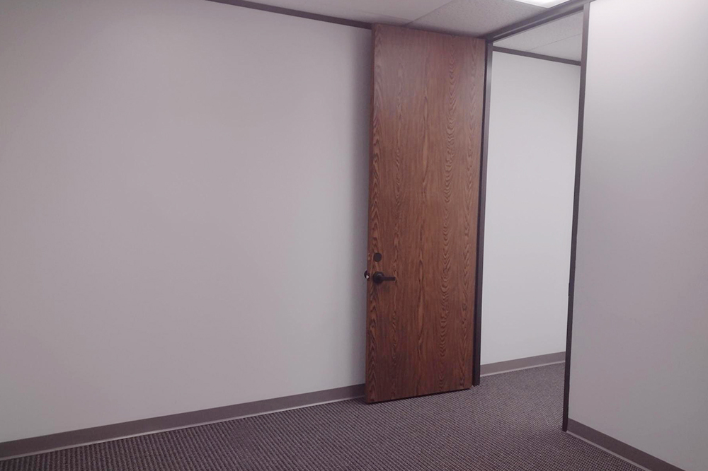 340-350 N Sam Houston Pkwy E - 127xB230-sm