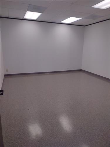 340-350 N Sam Houston Pkwy E - 1-UIB238.01x127