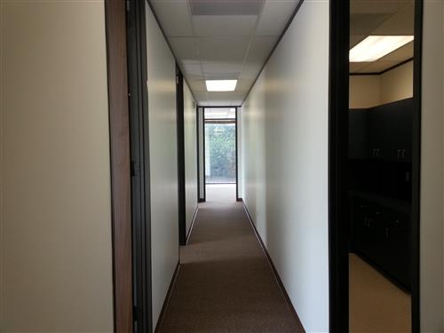 340-350 N Sam Houston Pkwy E - 127xB238-sm