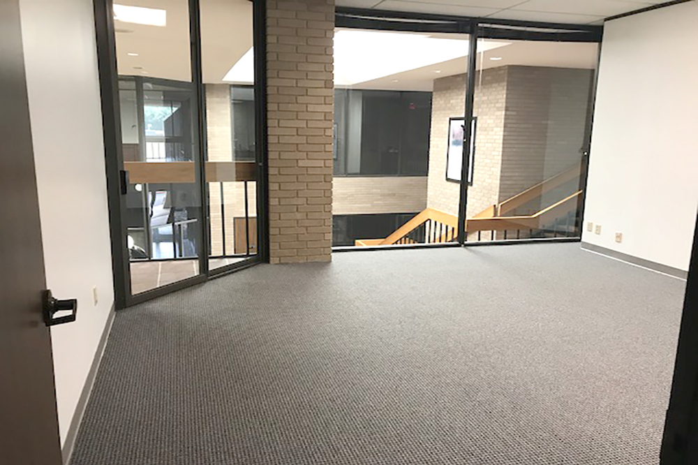 340-350 N Sam Houston Pkwy E - 127xB255-sm