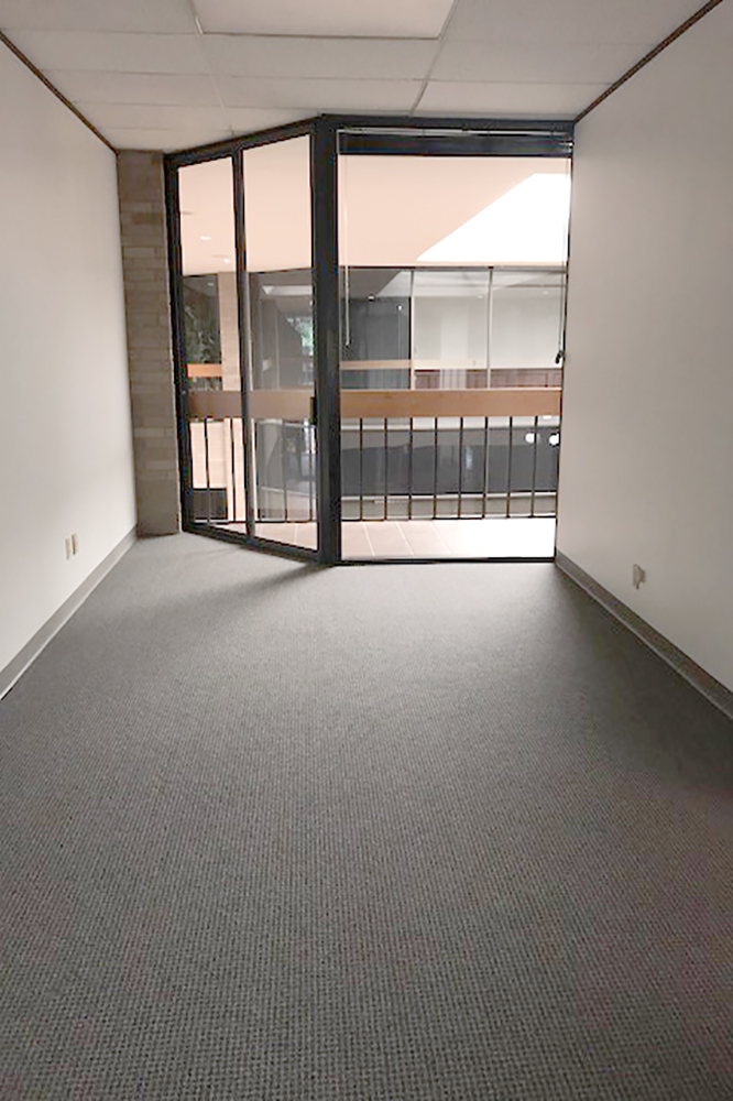 340-350 N Sam Houston Pkwy E - 127xB255-sm