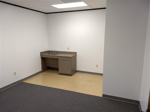 340-350 N Sam Houston Pkwy E - 127xB275.01-sm