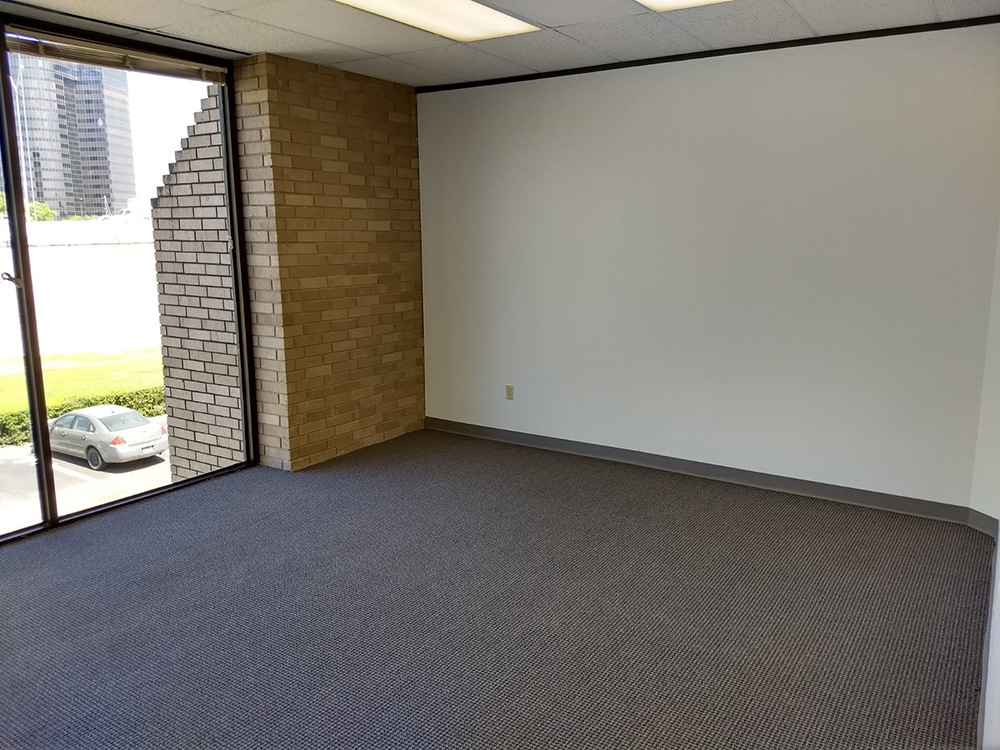 340-350 N Sam Houston Pkwy E - 127xB285-sm