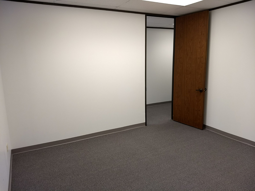 340-350 N Sam Houston Pkwy E - 127xB285-sm