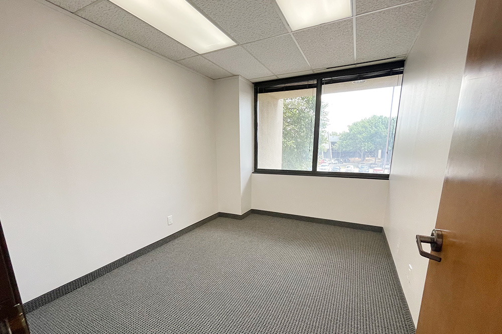 12000-12100 Ford Rd - 133xA240-sm