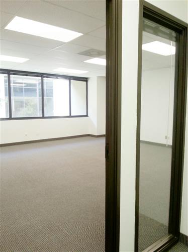 2-UIA285x133.jpg