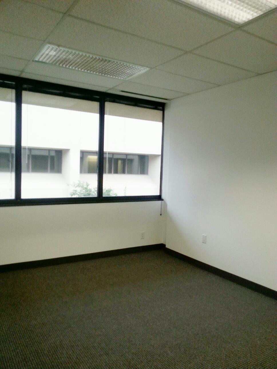 1-UIA407x133.jpg