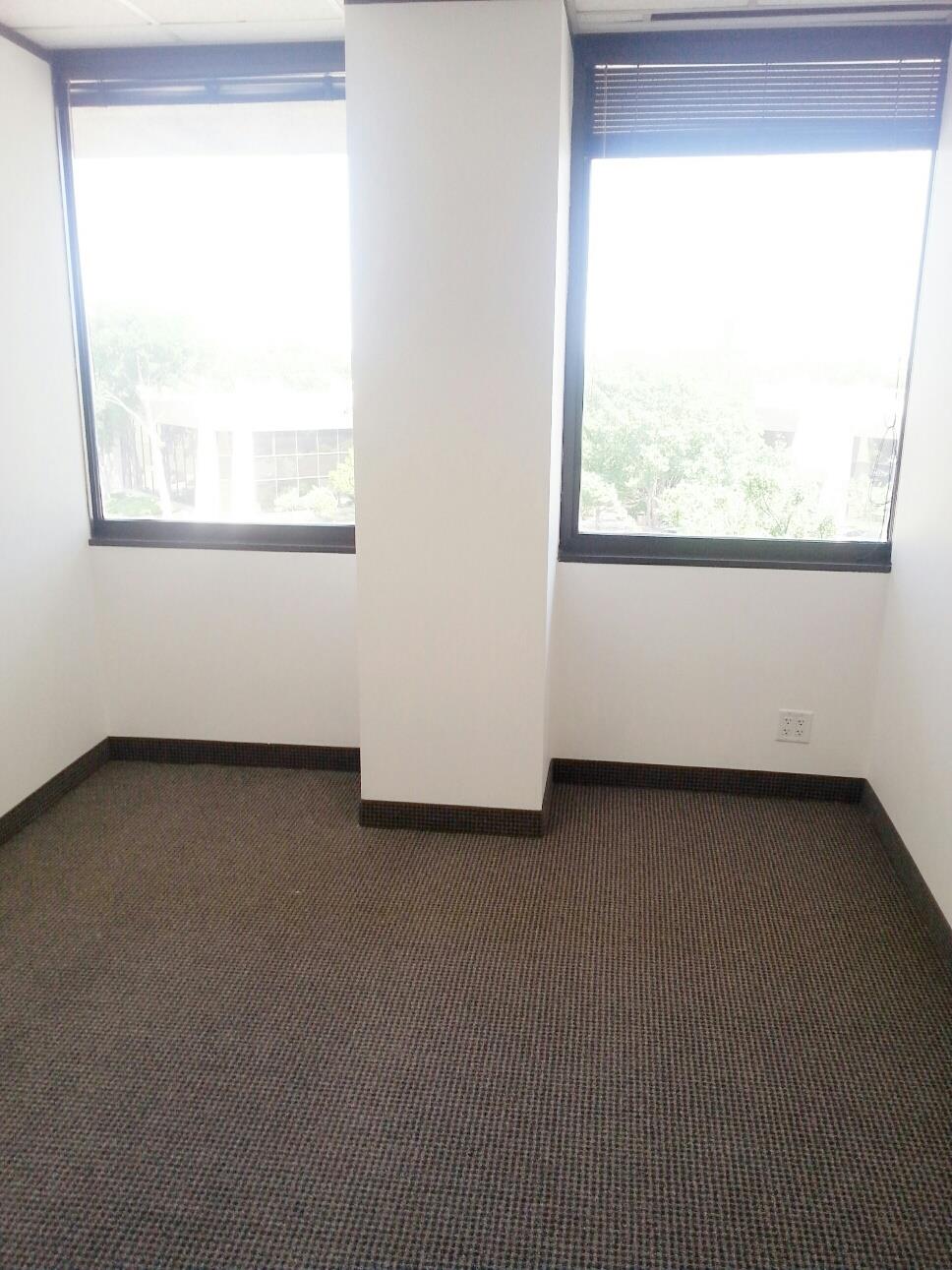 1-UIA451x133.jpg