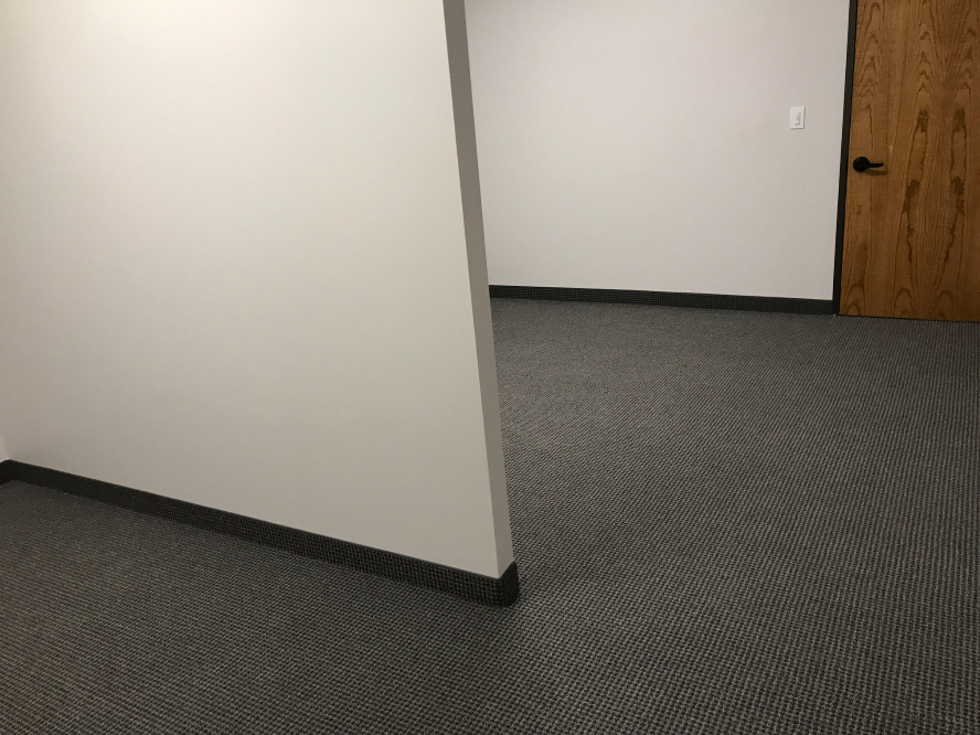 3-UIB130x133.jpg