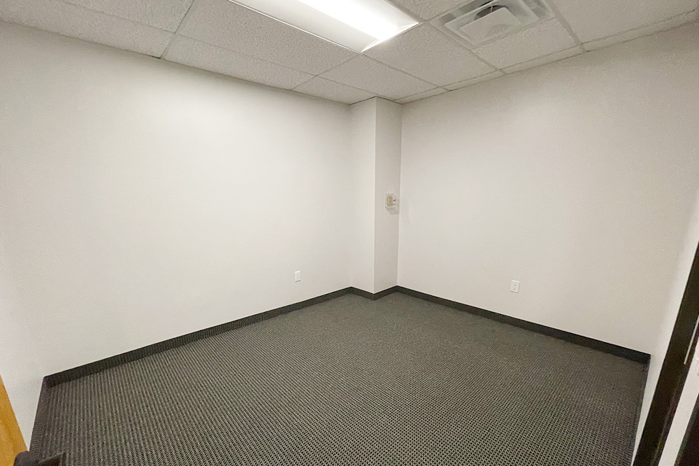 12000-12100 Ford Rd - 133xB180-sm