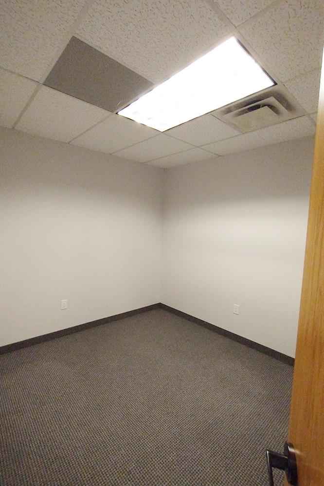 12000-12100 Ford Rd - 133xB323-sm