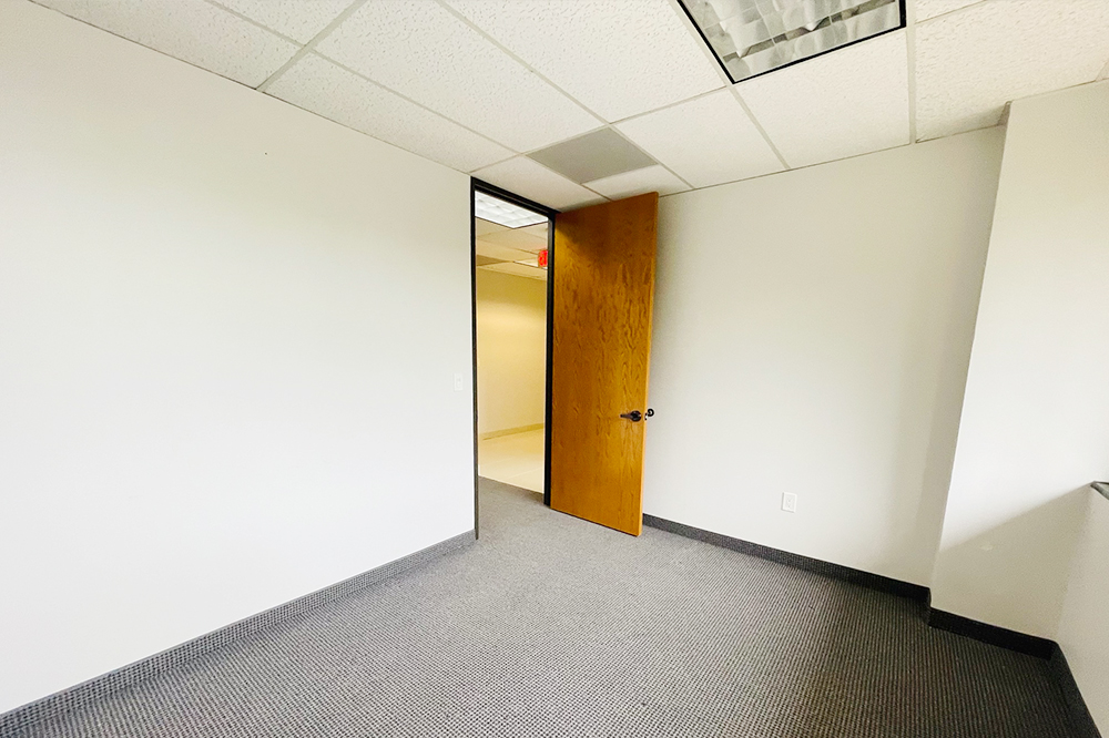 12000-12100 Ford Rd - 133xB358-sm