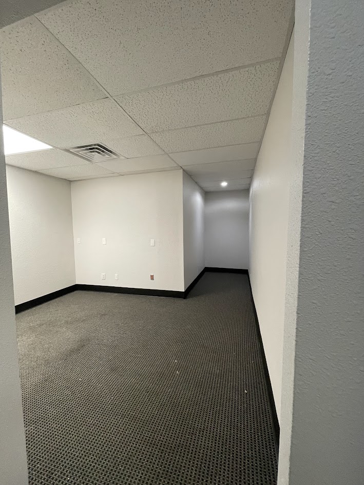 415 E. Bolt St. - 142x417-sm