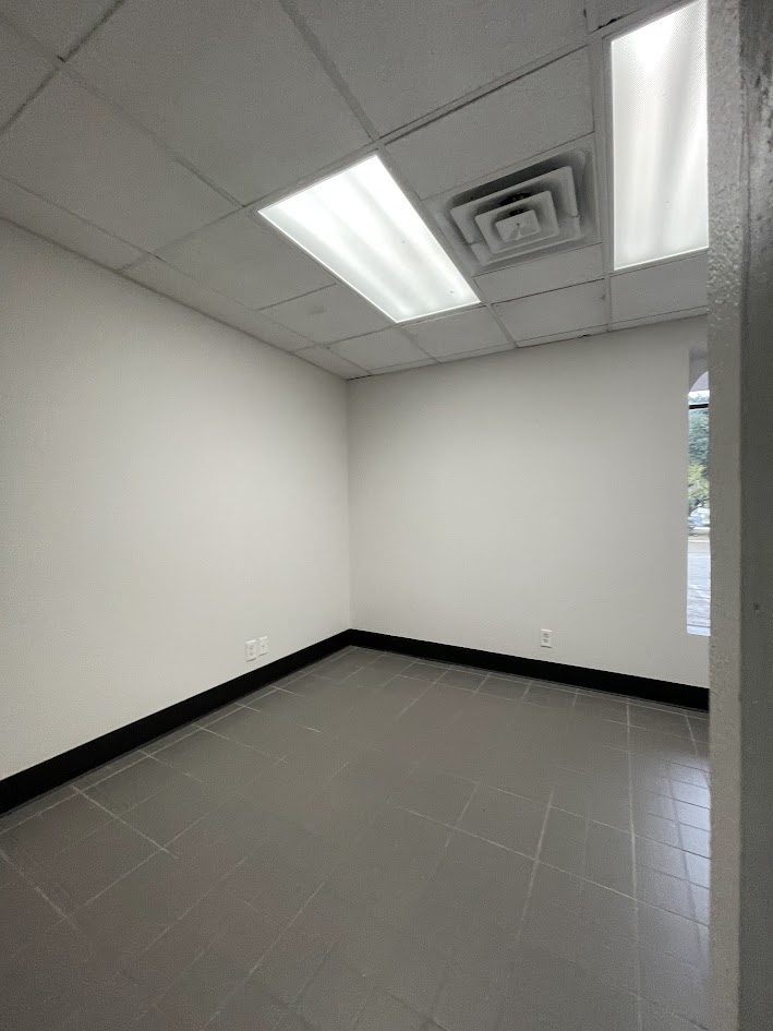 415 E. Bolt St. - 142x417-sm