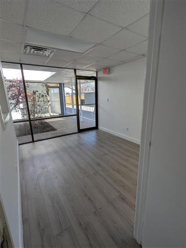 415 E. Bolt St. - 142x433-sm