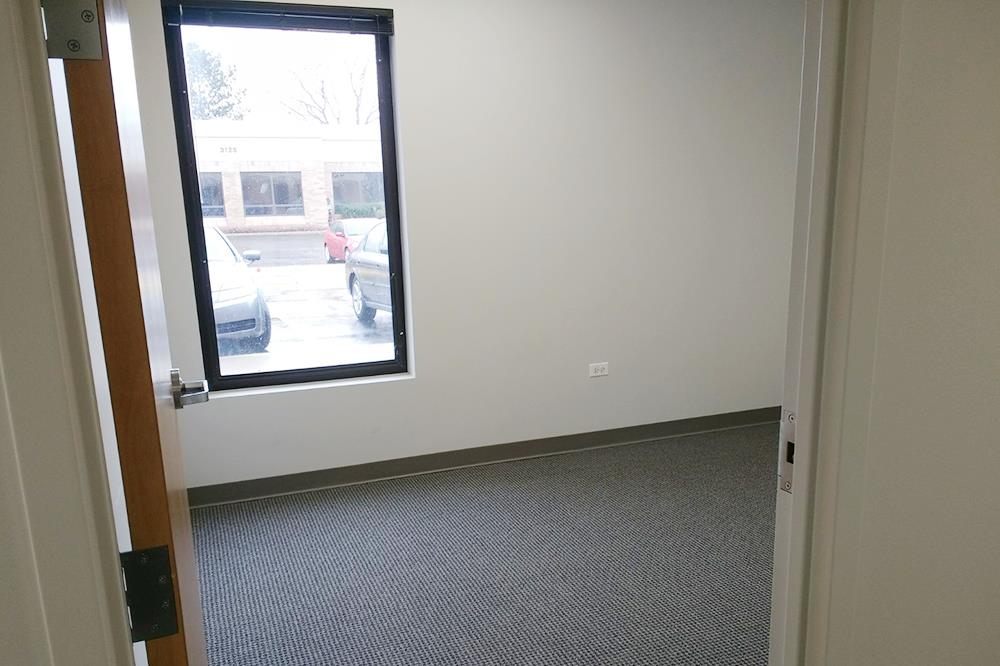 property with office space for rent at 3205-104, 3205-3231 North Wilke Road, Arlington Heights, IL 60004, USA