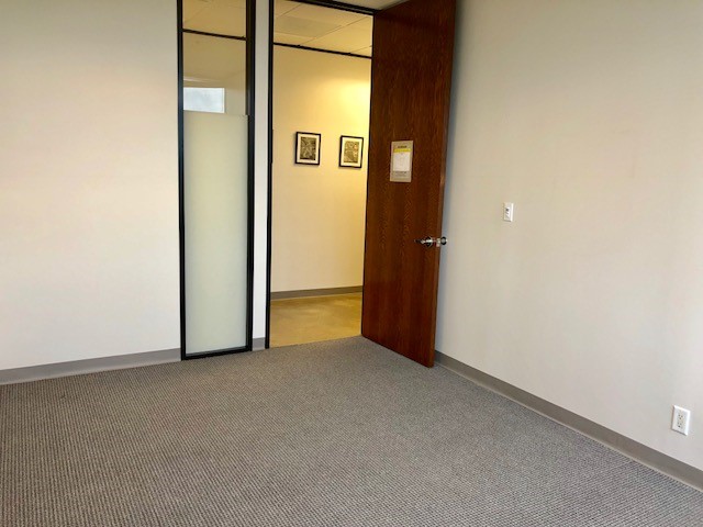 3-UI300Cx1450.jpg