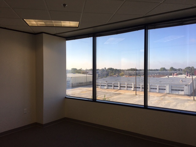 6671 Southwest Freeway - 1450x300J-sm