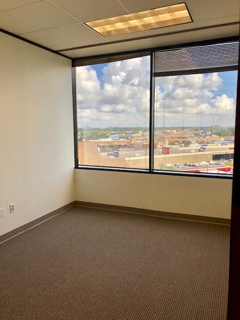 6671 Southwest Freeway - 1450x618-sm