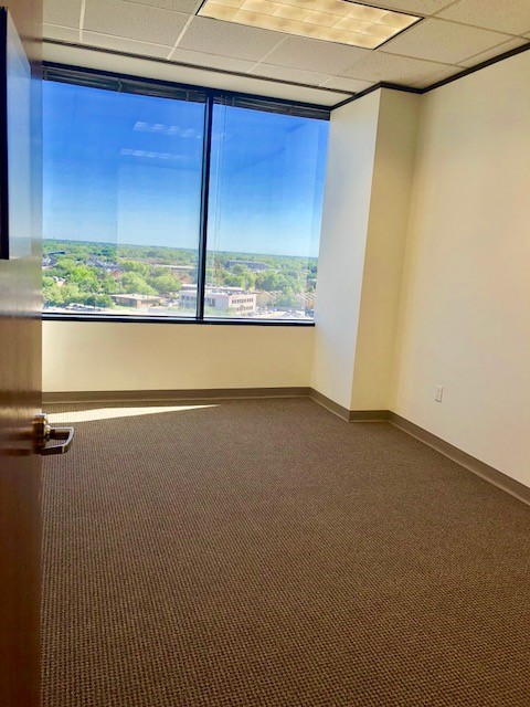 6671 Southwest Freeway - 1450x800.01-sm