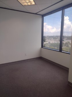 6671 Southwest Freeway - 1450x812F-sm