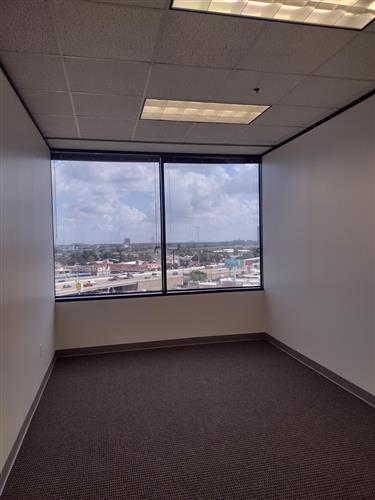 6671 Southwest Freeway - 1450x818-sm