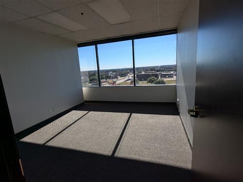 property with office space for rent at 410, 1801 N Hampton Road, DeSoto, TX 75115, USA
