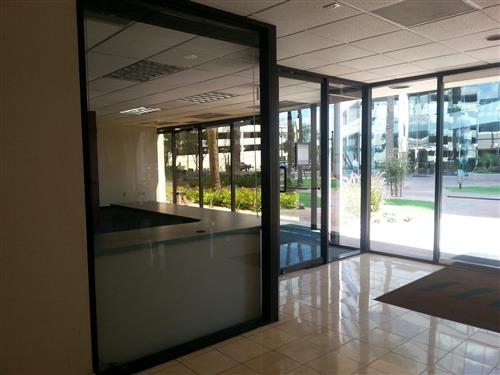 3-UIA105x1465.jpg
