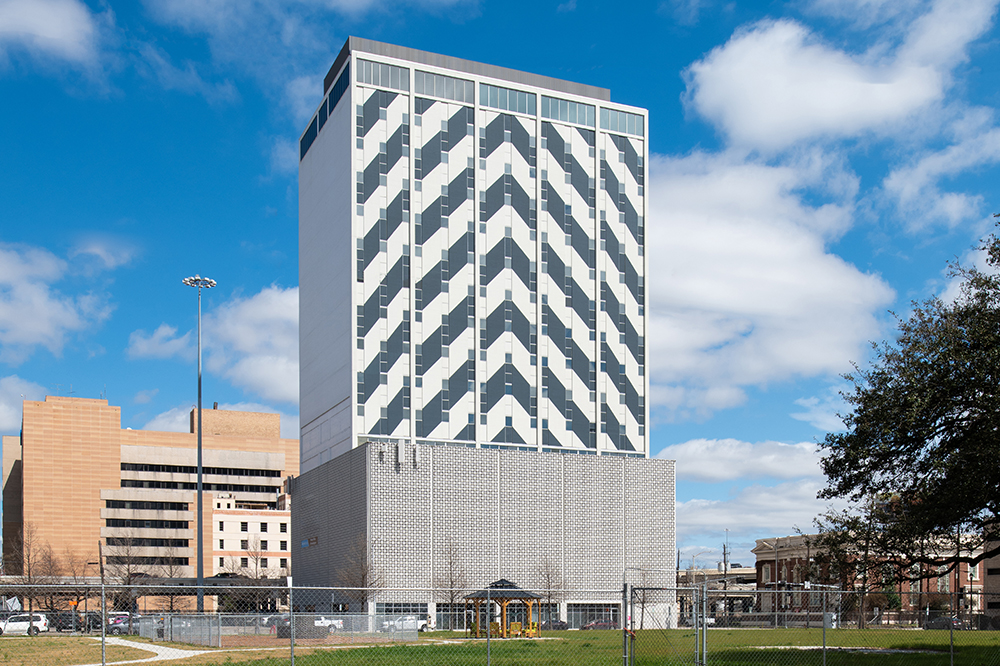 14-PI1566x77002.jpg?t=1777116981