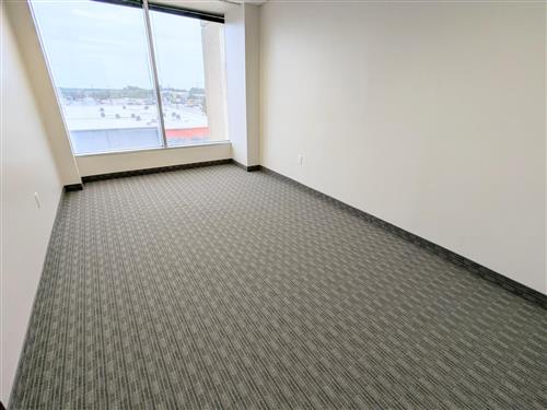 13601 Preston Rd - 168xE0202-sm