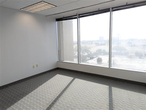 13601 Preston Rd - 168xE0450-sm