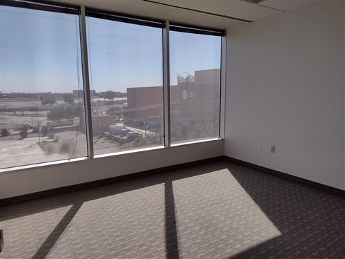 13601 Preston Rd - 168xE0450-sm