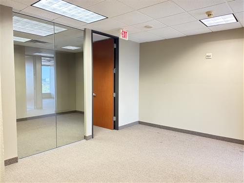 13601 Preston Rd - 168xE0515-sm