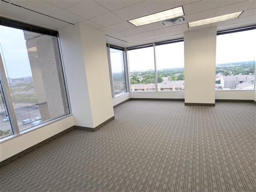 13601 Preston Rd - 168xE0620-sm