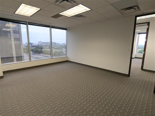 13601 Preston Rd - 168xE0620-sm