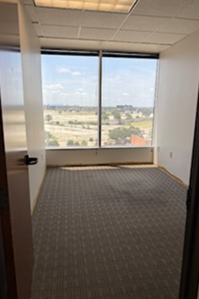 13601 Preston Rd - 168xE0670-sm