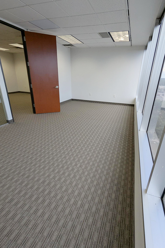 13601 Preston Rd - 168xE0680-sm