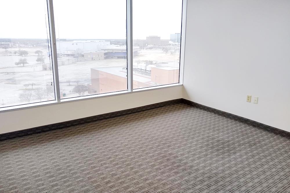 13601 Preston Rd - 168xE0900.01-sm