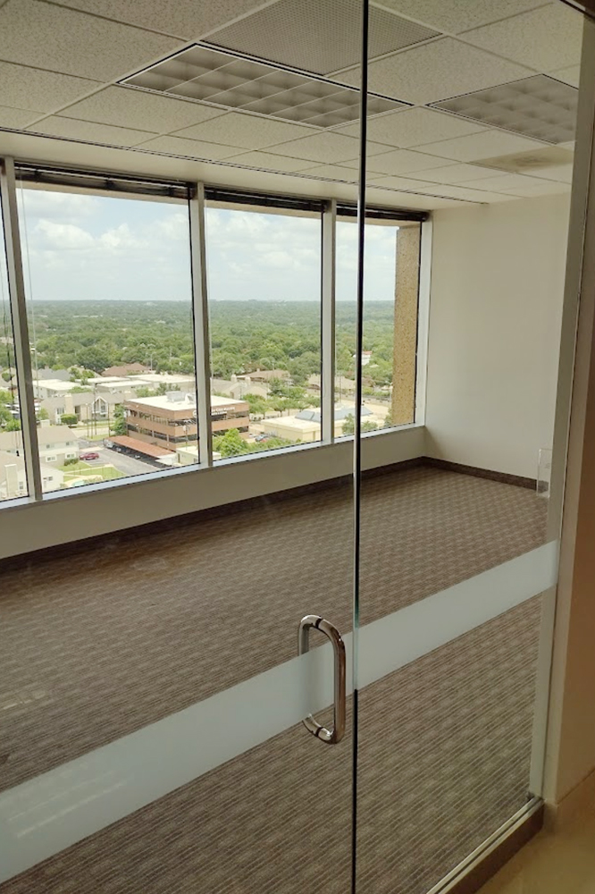 13601 Preston Rd - 168xE0920-sm