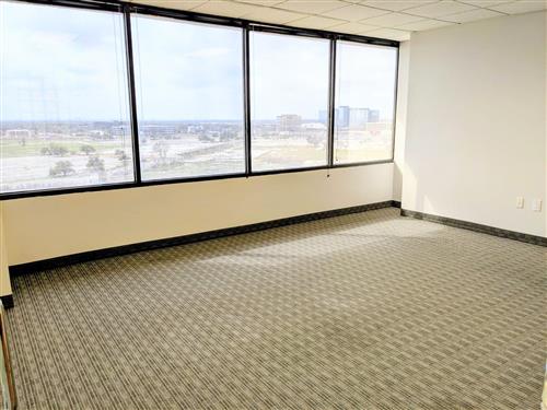 13601 Preston Rd - 168xE1070-sm