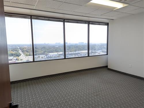 13601 Preston Rd - 168xE1092-sm