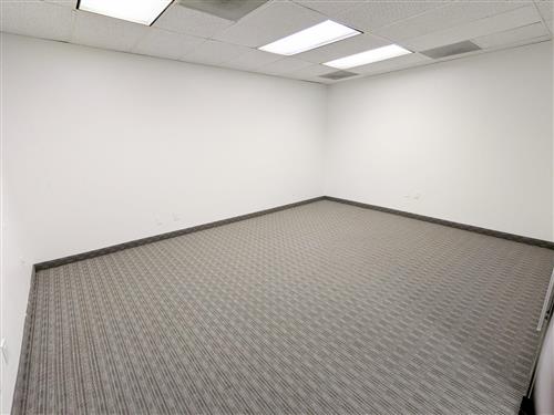 13601 Preston Rd - 168xW0209-sm