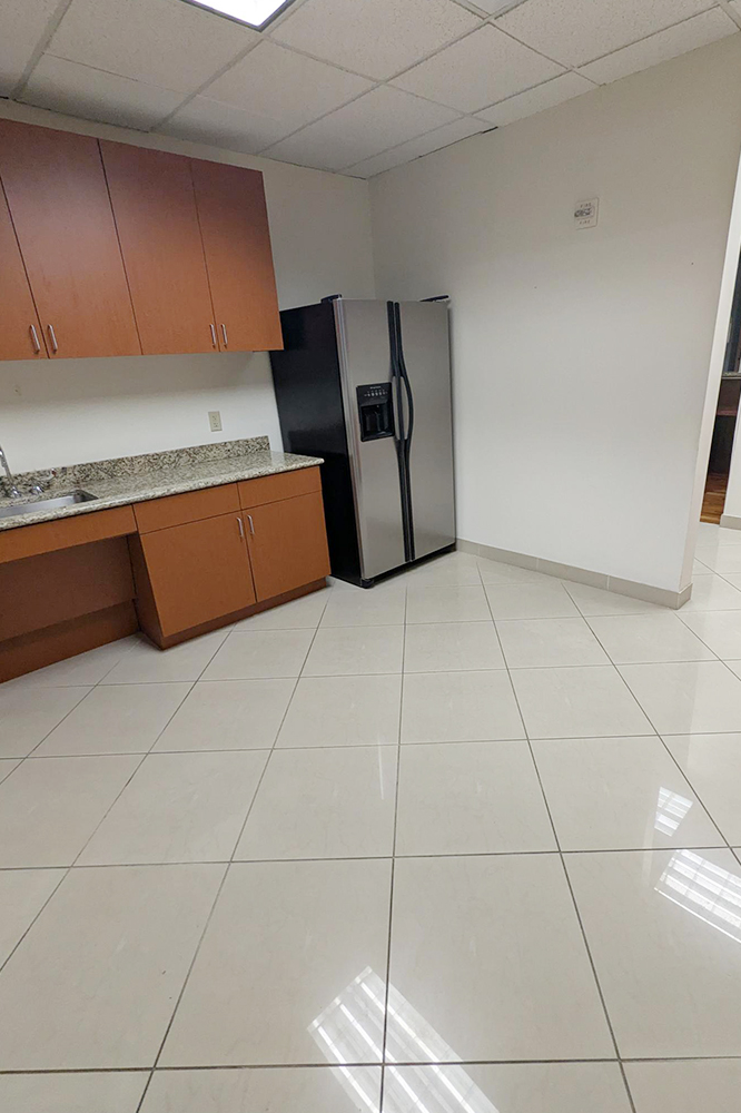 13601 Preston Rd - 168xW0210-sm