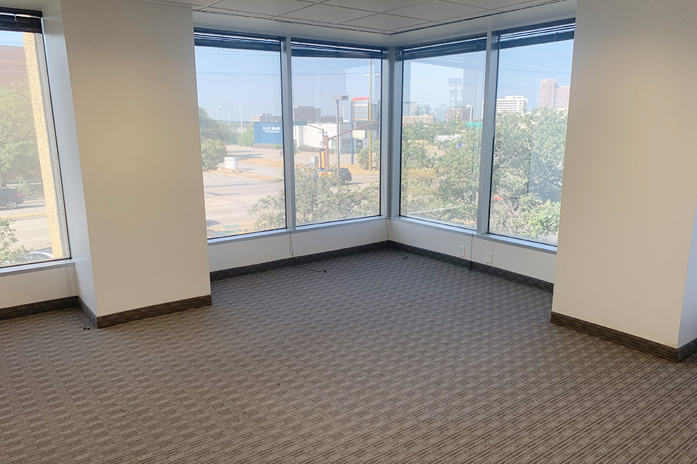 13601 Preston Rd - 168xW0217-sm