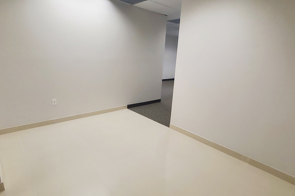 13601 Preston Rd - 168xW0311-sm