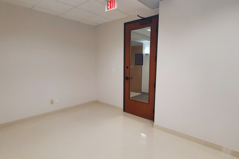 13601 Preston Rd - 168xW0311-sm