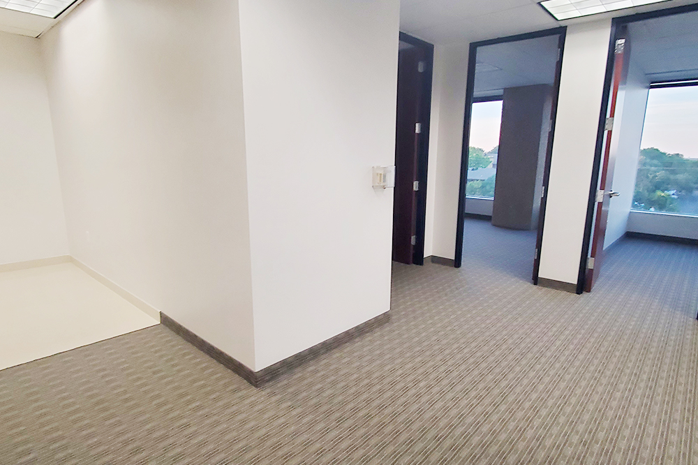 13601 Preston Rd - 168xW0311-sm