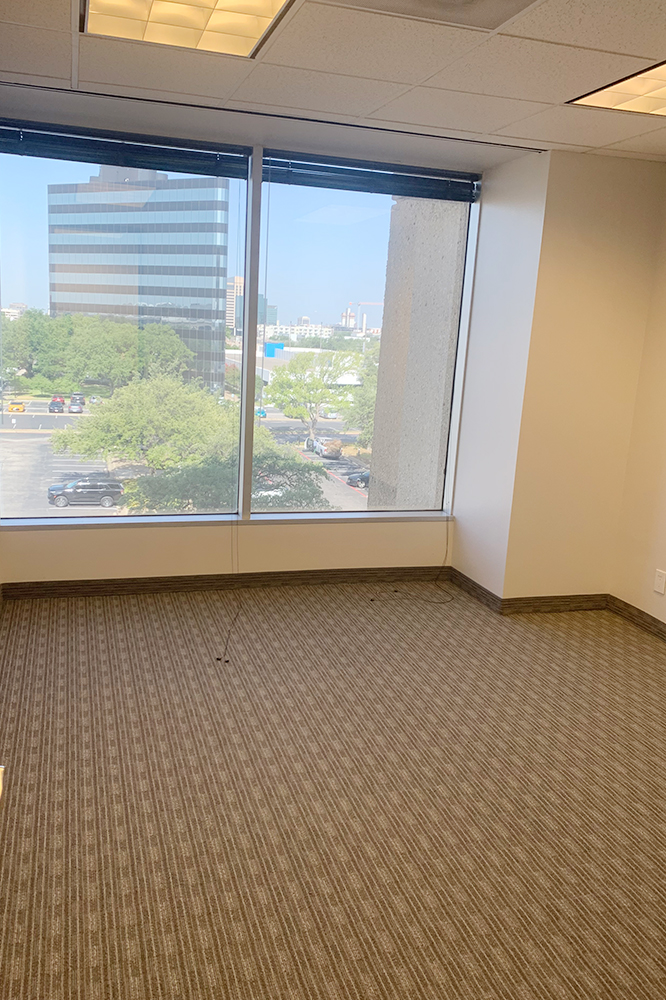 13601 Preston Rd - 168xW0412-sm