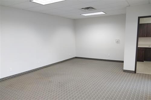 13601 Preston Rd - 168xW0548-sm